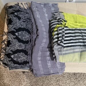 Set of 3 Patterned Scarves in Black, Gray, and Yellow